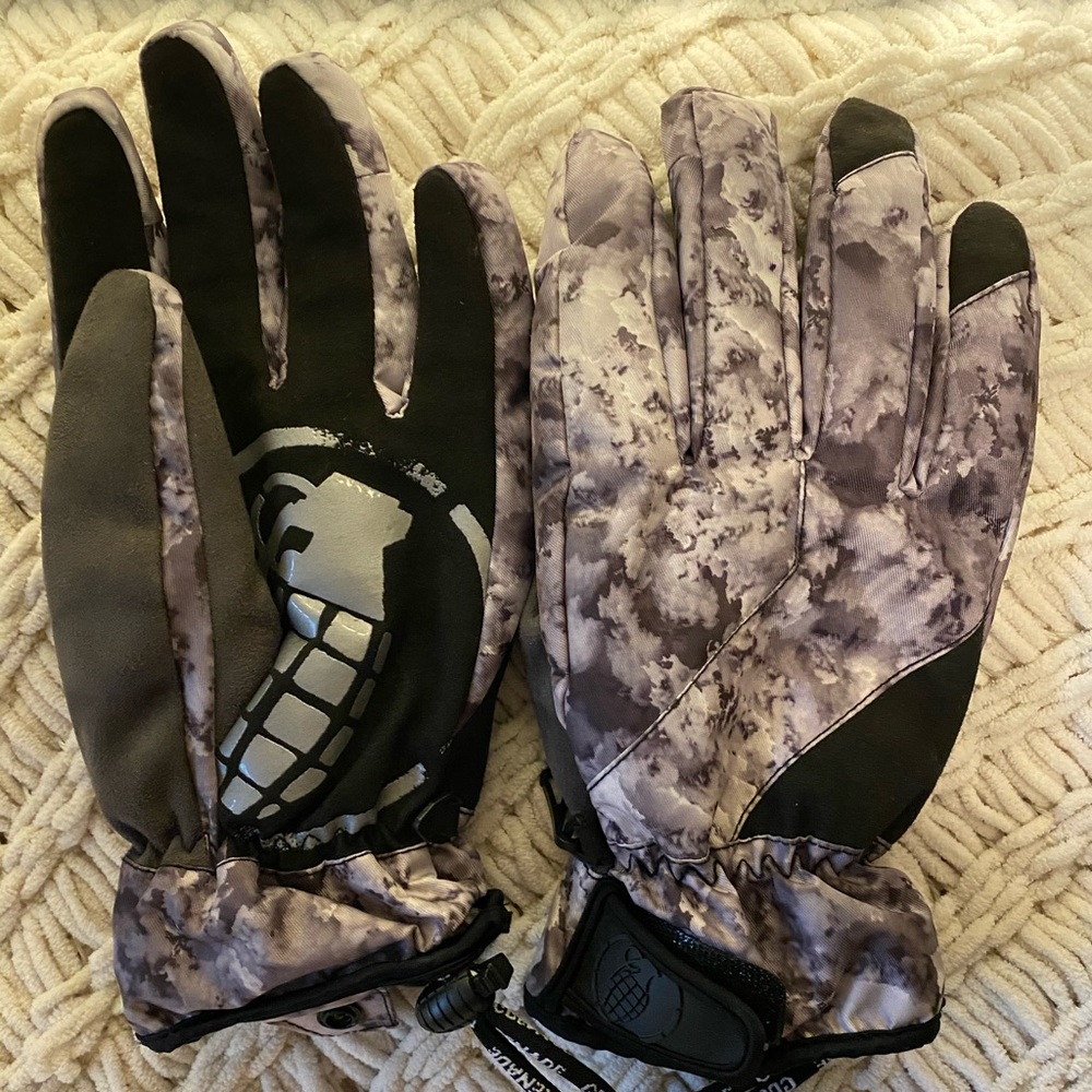 Grenade Snowboarding Gloves